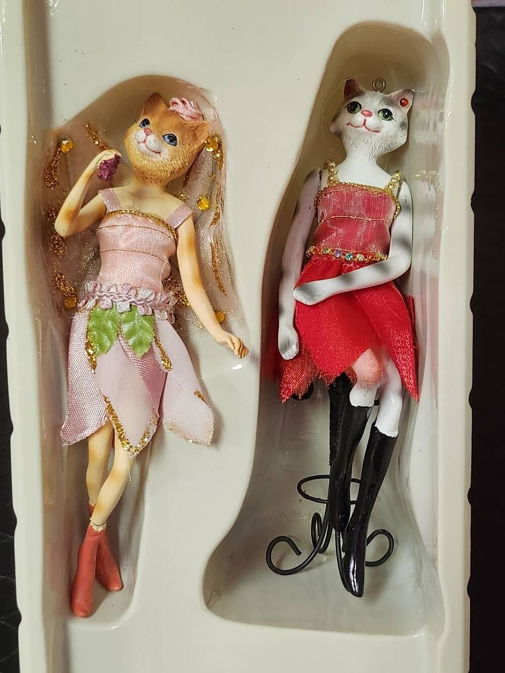 Dillard's Trimming Cat Ornaments